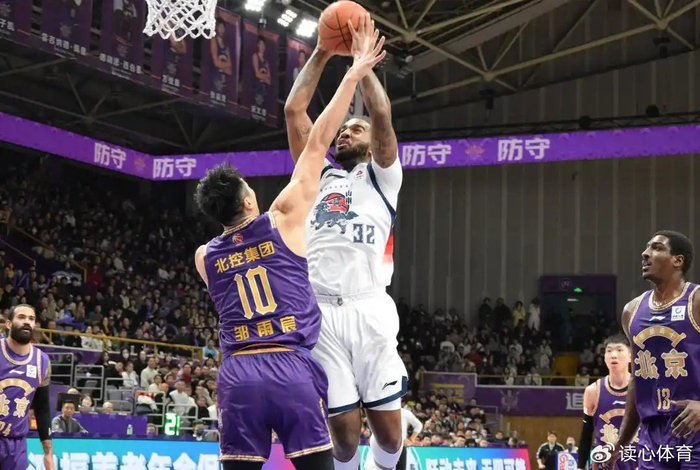 波尔图更衣室发声备战西甲赛前山东男篮复出首秀，网友：清晨金州勇士造点机会——欧联节点到来的简单介绍kaiyun